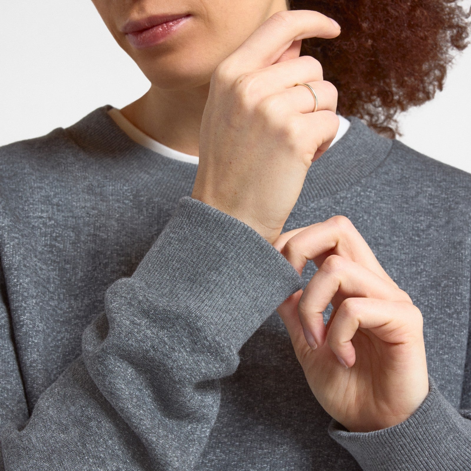 25Q1_Apparel_MerinoBlendSweatshirt_Site_PDP_Women_Natural_Grey_Heather_Detail_5386_1600x1600_0f9dfcb8-c061-4f7e-956a-77eaf7a10a94-1.jpg